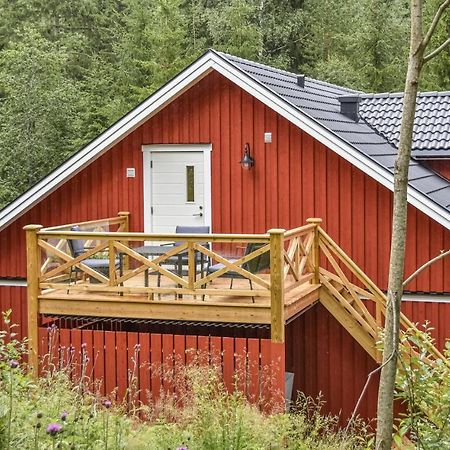 2 Bedroom Cozy Apartment In Arjaeng Exteriör bild