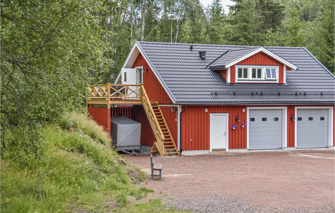 2 Bedroom Cozy Apartment In Arjaeng Exteriör bild